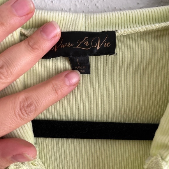 VIVRE La Vie Womens Light Green Crop Hooded Jacket Size Large - Picture 3 of 5